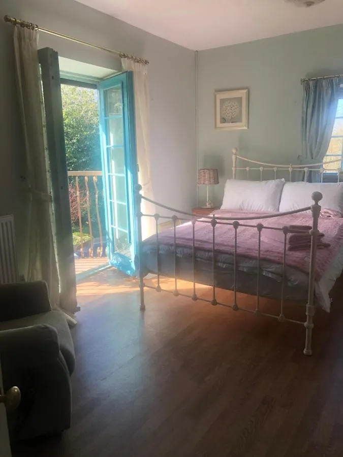 Priory Barn Villa Sandford  0*, Sandford (Somerset)