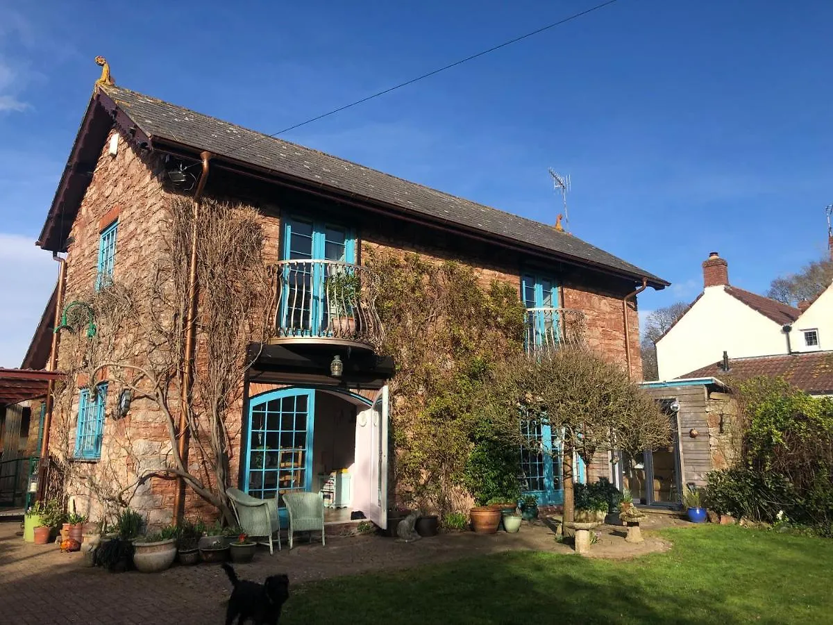 Priory Barn Villa Sandford  0*, Sandford (Somerset)