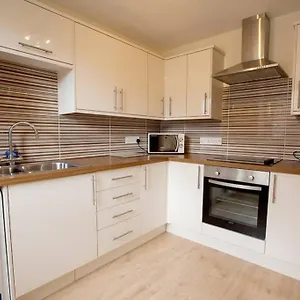  Apartment Centre Executive 2 Bed With Wifi & Parking United Kingdom